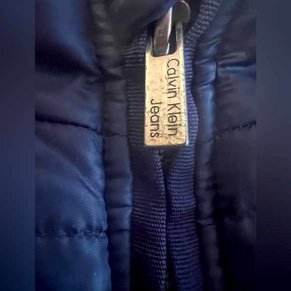 CALVIN KLEIN Boys Vest - Picture 7 of 10